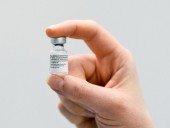 В Литве пациентке случайно ввели 5 доз вакцины от COVID-19 В Литве пациентке случайно ввели 5 доз вакцины от COVID-19