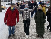 Протесты в России: Юлию Навальную отпустили из полиции Протесты в России: Юлию Навальную отпустили из полиции