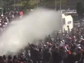 Переворот в Мьянме: для разгона многотысячного митинга силовики пустили в ход водометы Переворот в Мьянме: для разгона многотысячного митинга силовики пустили в ход водометы