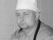 В Омске внезапно умер врач, который спасал Навального В Омске внезапно умер врач, который спасал Навального