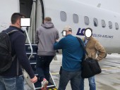 Чехия выдала США двух подозреваемых в киберпреступлениях украинцев: им грозит до 20 лет тюрьмы Чехия выдала США двух подозреваемых в киберпреступлениях украинцев: им грозит до 20 лет тюрьмы
