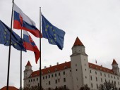 Правительство Словакии на грани отставки из-за российской вакцины и шутки премьера об Украине