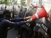 В Мьянме убили еще 9 протестантов США и Великобритания усилили международное давление на хунту В Мьянме убили еще 9 протестантов США и Великобритания усилили международное давление на хунту