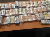 В Нидерландах полиция задержала украинца с миллионами евро наличности В Нидерландах полиция задержала украинца с миллионами евро наличности