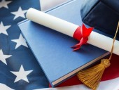В США разрешат некоторым иностранным студентам приехать на обучение несмотря на карантин В США разрешат некоторым иностранным студентам приехать на обучение несмотря на карантин