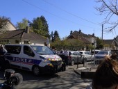 Под Парижем напали на участок и зарезали полицейскую: возбуждено дело о терроризме Под Парижем напали на участок и зарезали полицейскую: возбуждено дело о терроризме