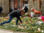Британцы, желающие почтить память принца Филиппа, столкнулись с проблемой из-за COVID Британцы, желающие почтить память принца Филиппа, столкнулись с проблемой из-за COVID