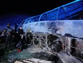 Страшное ДТП с автобусом в Египте: 20 человек сгорели заживо, трое пострадали Страшное ДТП с автобусом в Египте: 20 человек сгорели заживо, трое пострадали
