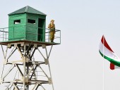 Таджикистан заявил, что военные Кыргызстана открыли огонь по его пограничникам во время столкновений