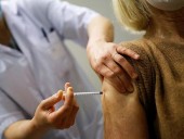 Во Франции 140 человек вместо прививки Pfizer получили физраствор Во Франции 140 человек вместо прививки Pfizer получили физраствор