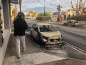 Во французском городе Фрежюс произошли массовые беспорядки и столкновения с полицией Во французском городе Фрежюс произошли массовые беспорядки и столкновения с полицией