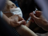 В ОАЭ будут вакцинировать китайцев В ОАЭ будут вакцинировать китайцев