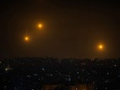 По Израилю за ночь выпустили 90 ракет из сектора Газа По Израилю за ночь выпустили 90 ракет из сектора Газа