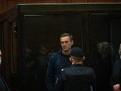 Продолжат будить по 8 раз за ночь: суд отказался снимать с Навального статус “склонного к побегу” Продолжат будить по 8 раз за ночь: суд отказался снимать с Навального статус “склонного к побегу”