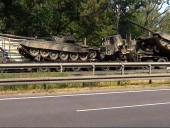 Во время транспортировки в Польше сгорело два танка Т-72 Во время транспортировки в Польше сгорело два танка Т-72