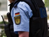 В Германии неизвестный напал на прохожих с ножом: погибли 3 человека, еще 6 ранены В Германии неизвестный напал на прохожих с ножом: погибли 3 человека, еще 6 ранены
