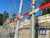 Колючая проволока и военные: показываем, как охраняют квартал в Женеве, где пройдет встреча Путина и Байдена Колючая проволока и военные: показываем, как охраняют квартал в Женеве, где пройдет встреча Путина и Байдена