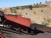 По меньшей мере семь человек оказались под завалами при обрушении в шахте на севере Мексики По меньшей мере семь человек оказались под завалами при обрушении в шахте на севере Мексики