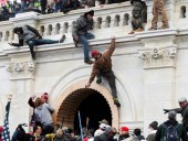 В США нападающий на Капитолий признал свою вину В США нападающий на Капитолий признал свою вину
