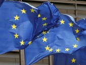 ЕС намерен вновь ввести ограничения на поездки с США из-за всплеска COVID-19 ЕС намерен вновь ввести ограничения на поездки с США из-за всплеска COVID-19