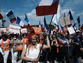 Более 140 тыс. человек пришли на акции протеста против санитарных пропусков во Франции Более 140 тыс. человек пришли на акции протеста против санитарных пропусков во Франции