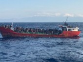 Греция спасла корабль с 400 мигрантами, который потерпел бедствие у острова Крит Греция спасла корабль с 400 мигрантами, который потерпел бедствие у острова Крит