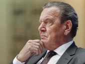 Экс-канцлер Шрёдер снова выступил в защиту Северного потока-2 и не считает РФ врагом Европы в холодной газовой войне Экс-канцлер Шрёдер снова выступил в защиту Северного потока-2 и не считает РФ врагом Европы в холодной газовой войне