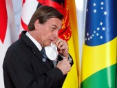 Охрана президента Бразилии вступила в столкновение с журналистами. Во время саммита G20 самого президента изолировали от других мировых лидеров Охрана президента Бразилии вступила в столкновение с журналистами. Во время саммита G20 самого президента изолировали от других мировых лидеров