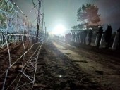 Хотел обменяться сигаретами: пьяный белорусский военный приставал к польским пограничникам