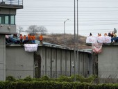 В результате беспорядков в тюрьмах Эквадора, по меньшей мере погибли 58 человек В результате беспорядков в тюрьмах Эквадора, по меньшей мере погибли 58 человек