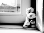 В Германии осудили мать, которая накачала наркотиками и задушила пятерых детей