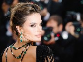 Переписывался с фейком 15 лет: мошенница притворялась моделью Victorias Secret и обманула итальянского спортсмена на 700 тысяч евро