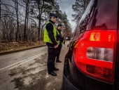 Польская полиция заявила о прорыве группы мигрантов из Беларуси накануне. Часть из них задержали Польская полиция заявила о прорыве группы мигрантов из Беларуси накануне. Часть из них задержали