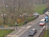 В Лондоне продавцы мороженого устроили парад фургонов на похоронах коллеги