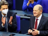 Один из лидеров правящей в ФРГ коалиции вызвал возмущение в сети, призвав положить конец спирали взаимных угроз с РФ Один из лидеров правящей в ФРГ коалиции вызвал возмущение в сети, призвав положить конец спирали взаимных угроз с РФ