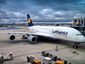 Немецкая Lufthansa снова переносит некоторые ночные авиарейсы в Украину Немецкая Lufthansa снова переносит некоторые ночные авиарейсы в Украину