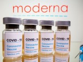 Moderna начала испытания COVID-вакцины от Омикрона