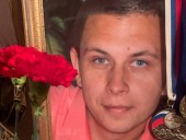 В Беларуси задерживают друзей мужчины, умершего после доставки силой в милицию В Беларуси задерживают друзей мужчины, умершего после доставки силой в милицию