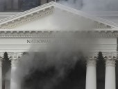 Пожар в Кейптауне: есть опасения, что здание парламента ЮАР может рухнуть Пожар в Кейптауне: есть опасения, что здание парламента ЮАР может рухнуть